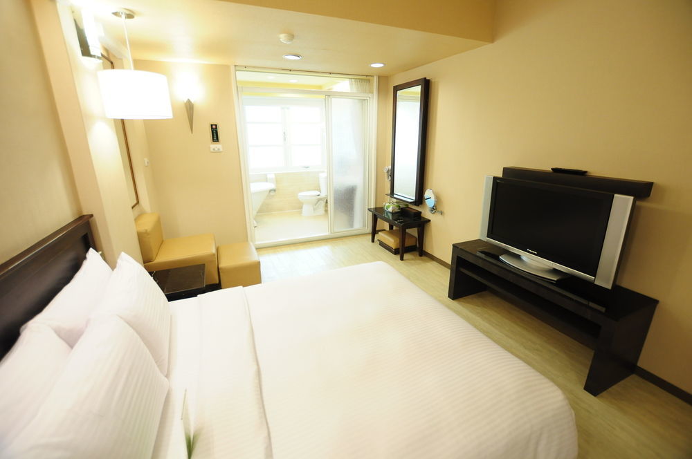 גאושיונג Kindness Hotel Shinkuchan מראה חיצוני תמונה
